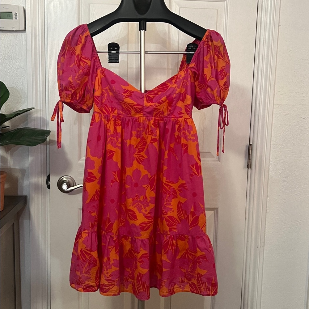 Oliviaceous floral dress size M